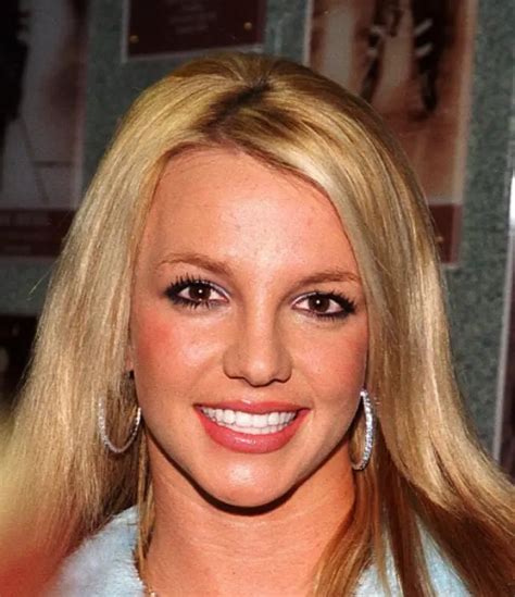 Britney Spears says she’s ‘roaring back to life’ in her new memoir